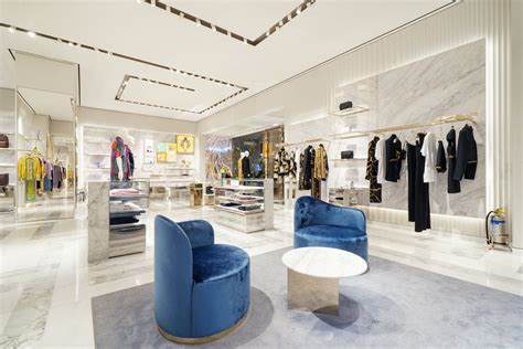 versace nearby store